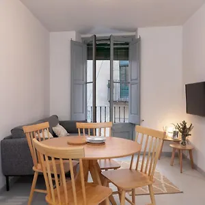 https://flateli-cort-reial-10.topcostabravahotels.com